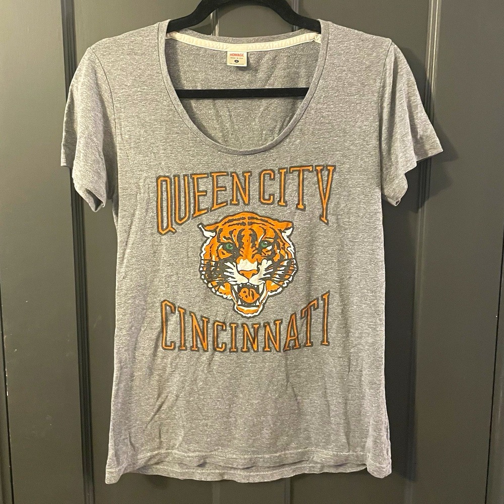 Homage Queen City Cincinnati Tiger Graphic Tee Gray Size M Lightweight Cotton